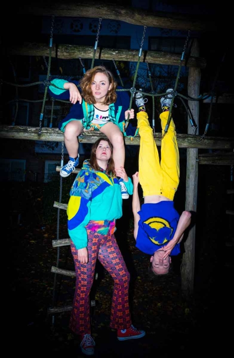 DSC01577-2 – Gezelschap Dystopia – met sigaret