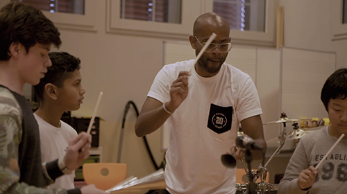scènebeeld Drums & Samples interactieve jongerentheater workshop