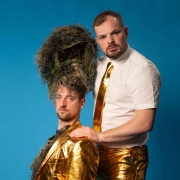 LIGGEND De Voorstelling Die Niet Gezien Wil Worden - Gesneden Koek - Wilbert Eerland